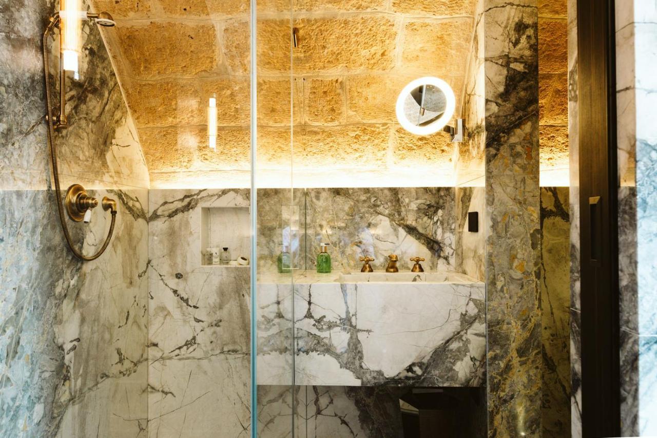 Bed and Breakfast The Harbour - Luxury Living à Trani Extérieur photo